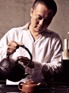 Mingwei - Owner of Nigiro Tea